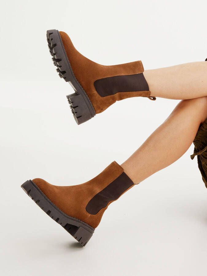 Karolina Kurkova Originals Chelsea boots 'Alena'