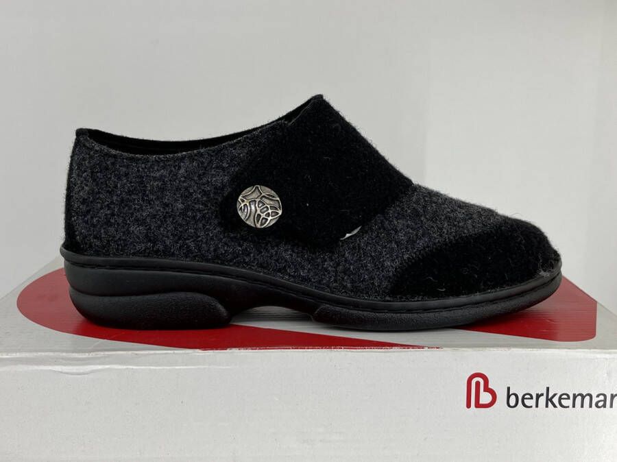 Berkemann JARLA 03558-025 Zwarte dames pantoffels met klittenband