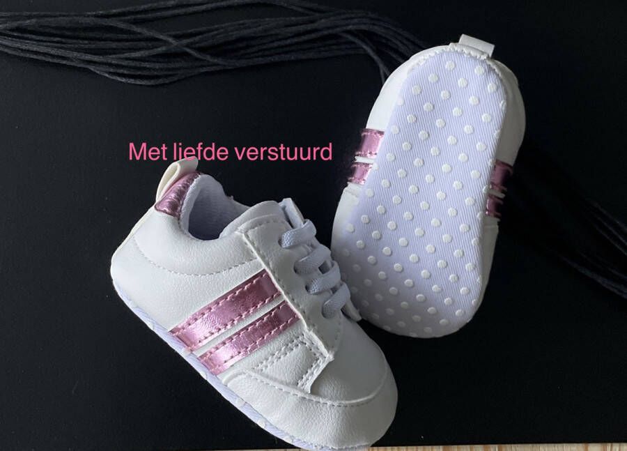 Babyschoen Sneaker Wit met twee strepen Roze