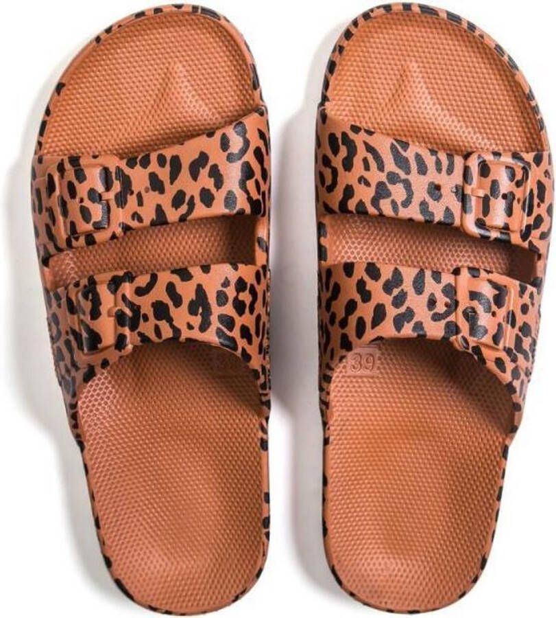 Freedom Moses ""Slippers Leo Toffee"" Caramel met Leopard print