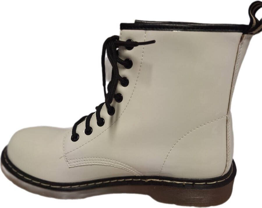 Salinyang WHITE PU VETERBOOTS IN DR MARTENS STYLE