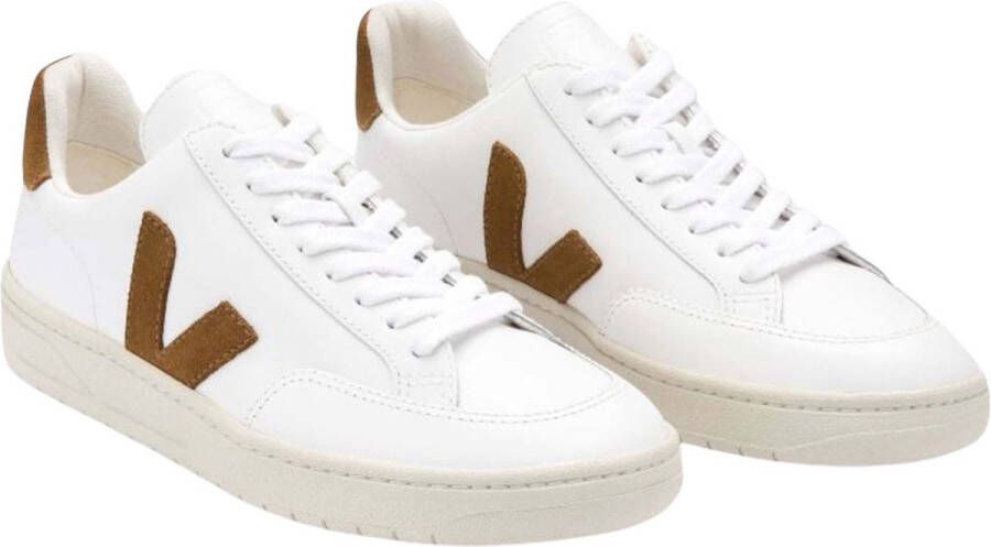 Veja Schoenen Wit V-12 sneakers wit