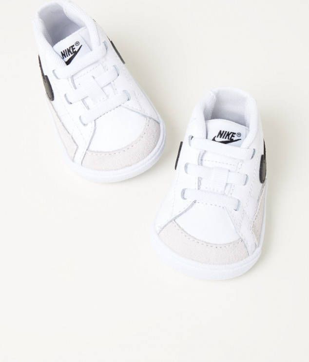 Nike Blazer babyschoentje van leer met suède details