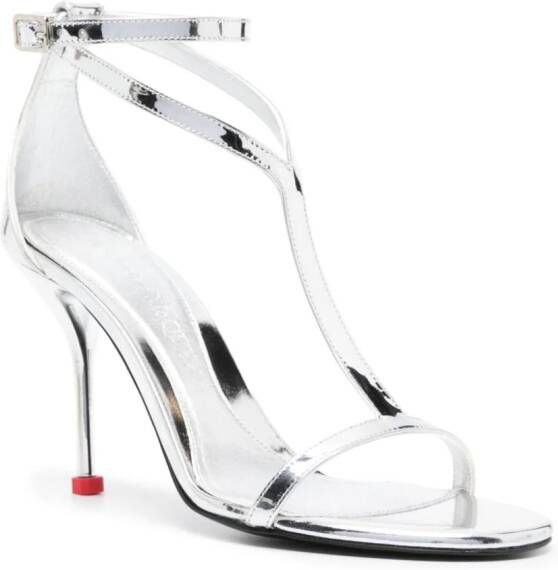 Alexander McQueen Harnas 90 mm gespiegelde sandalen Zilver