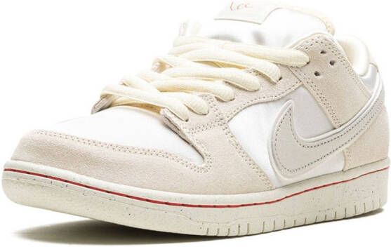Nike SB Dunk Low "Valentine's Day Low Love Found" sneakers Beige
