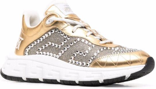 Versace Sneakers verfraaid met kristallen Goud