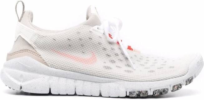 Nike "Free Run Trail Crater Cream Orange sneakers" Wit