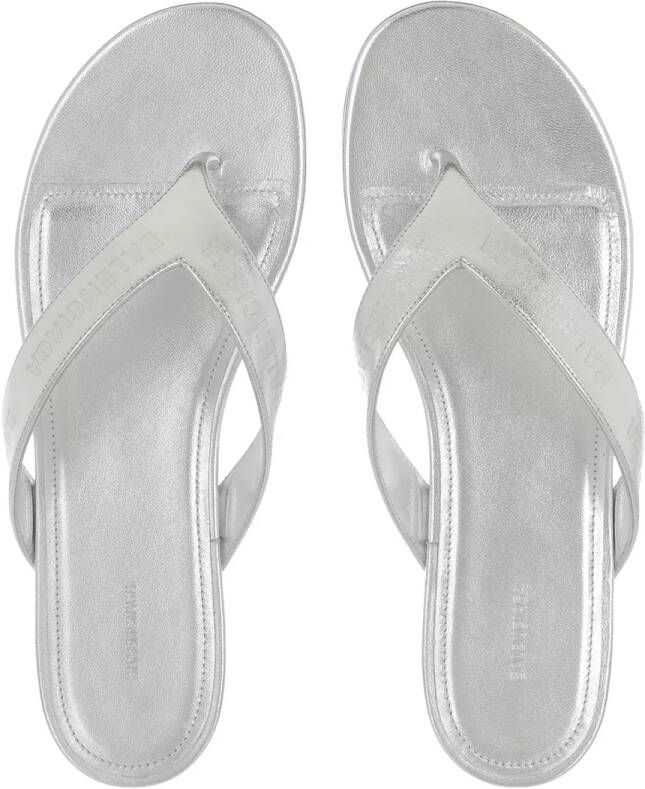 Balenciaga Sandalen Allover Logo Round Thong Sandals in zilver
