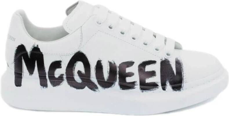 Alexander mcqueen Graffiti-Print Oversized Sneakers Vrouwen White Dames