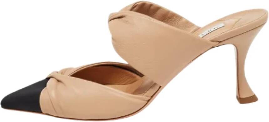 Aquazzura Pre-owned Leather sandals Beige Dames