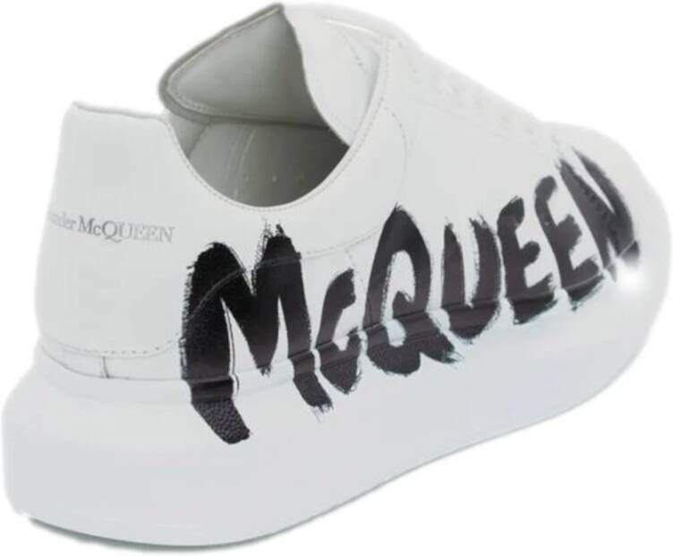 alexander mcqueen Graffiti-Print Oversized Sneakers Vrouwen White Dames