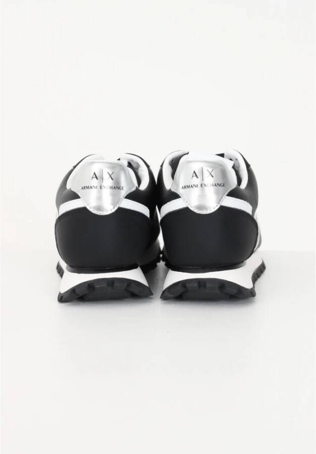 Armani Exchange Zwarte sneakers met contrasterende materialen en kleuren Zwart Dames