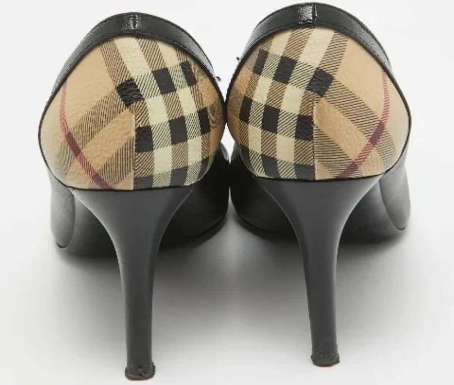 Burberry Vintage Pre-owned Canvas heels Black Dames