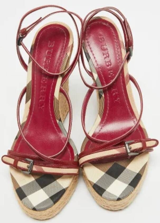 Burberry Vintage Pre-owned Leather sandals Red Dames