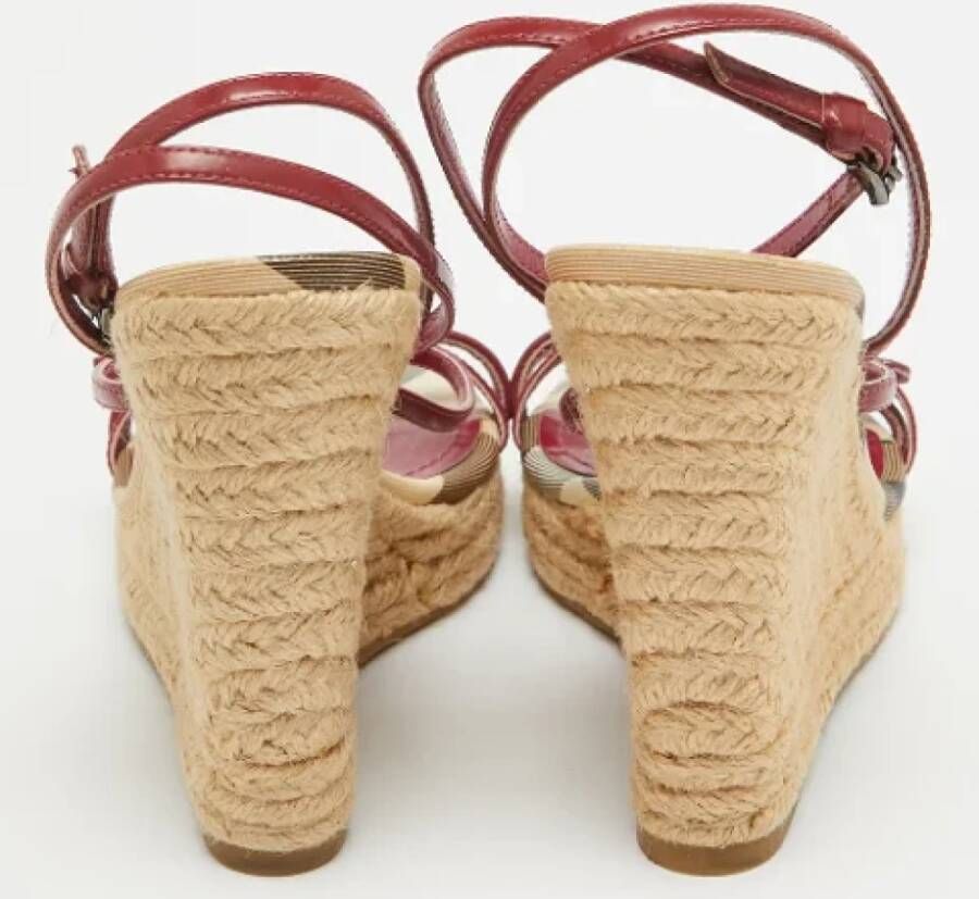 Burberry Vintage Pre-owned Leather sandals Red Dames