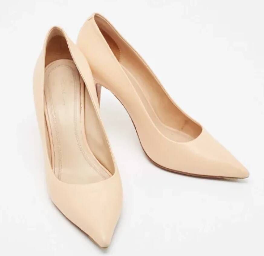 Celine Vintage Pre-owned Leather heels Beige Dames