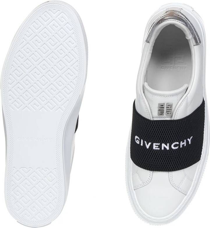 Givenchy Zwarte Slip-on Sneakers met Geborduurd Handtekening Zwart Dames