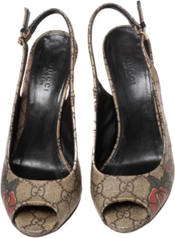 Gucci Vintage Pre-owned Coated canvas heels Beige Dames