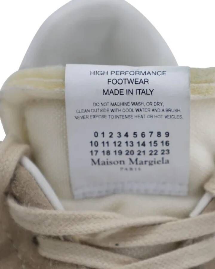 Maison Margiela Pre-owned Suede sneakers Beige Dames