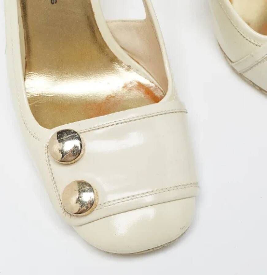 Marc Jacobs Pre-owned Leather heels Beige Dames