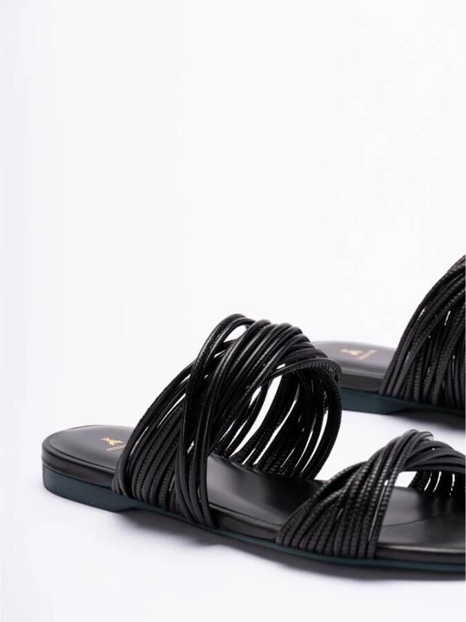 PATRIZIA PEPE Stijlvolle platte sandalen in zwart Black Dames