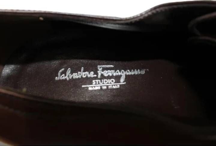 Salvatore Ferragamo Pre-owned Leather flats Brown Heren