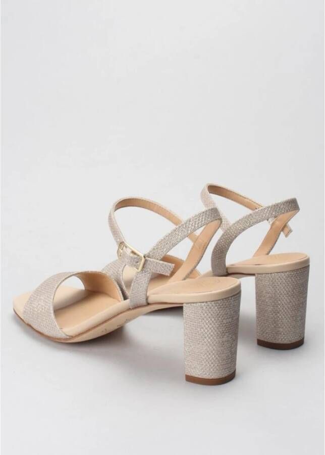 Unisa Hoge hakken sandalen voor stijlvolle vrouwen Beige Dames