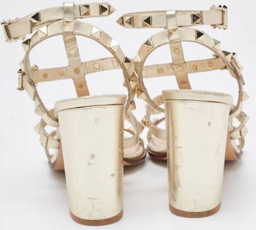 Valentino Vintage Pre-owned Leather sandals Yellow Dames