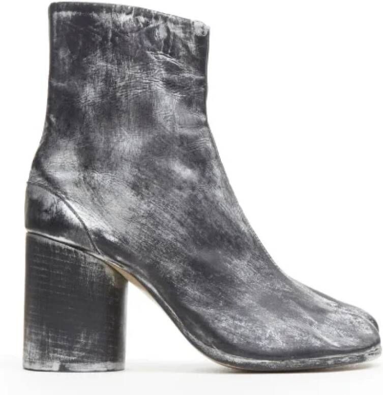 Maison Margiela Pre-owned Leather boots Gray Dames