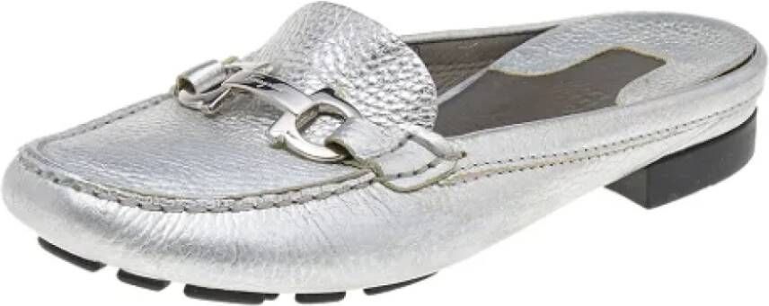 Salvatore Ferragamo Pre-owned Platte schoenen Gray Dames