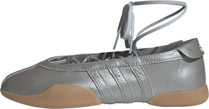 Adidas Originals Ballerina met riempjes 'Taekwondo Mei'