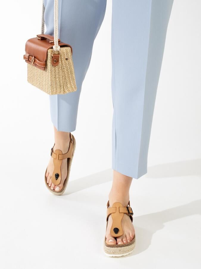 Bayton Teenslipper 'Celiane' beige camel bruin zwart - Foto 4