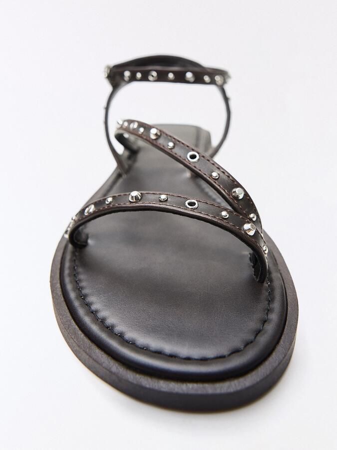 Bershka Sandalen met riem donkerbruin - Foto 4