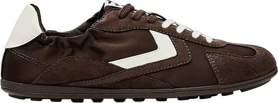 Bershka Sneakers laag donkerbruin wit