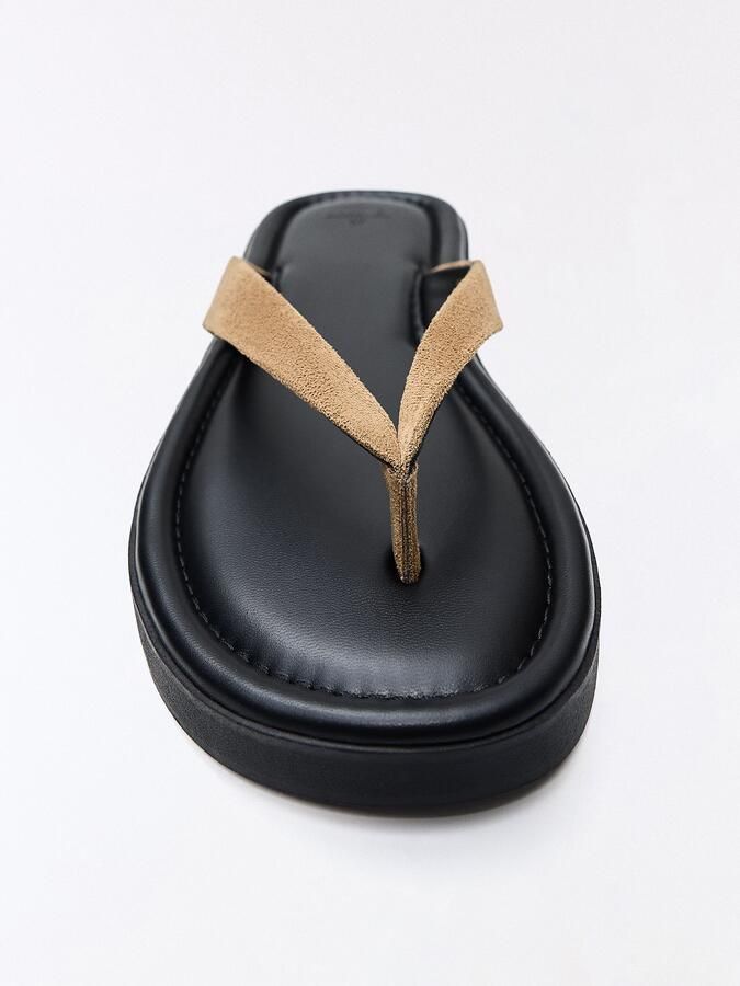 Bershka Teenslipper donkerbeige - Foto 4