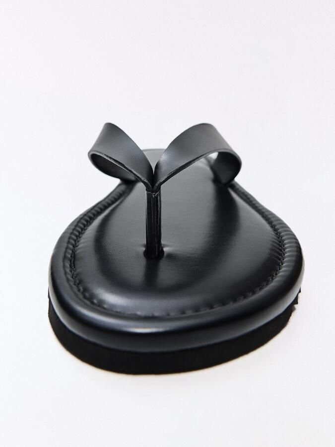 Bershka Teenslippers zwart - Foto 4