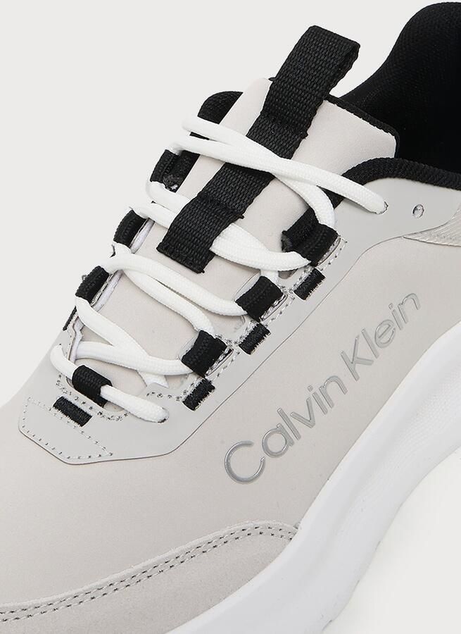 Calvin Klein Sneakers laag 'ESS' lichtgrijs zwart zilver - Foto 2