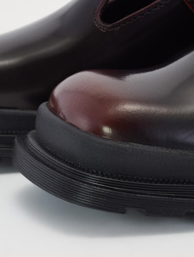 Dr. Martens Instappers 'Maybole' kersrood zwart - Foto 4