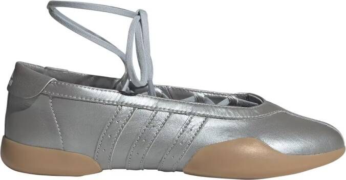 adidas Originals Ballerina met riempjes 'Taekwondo Mei'