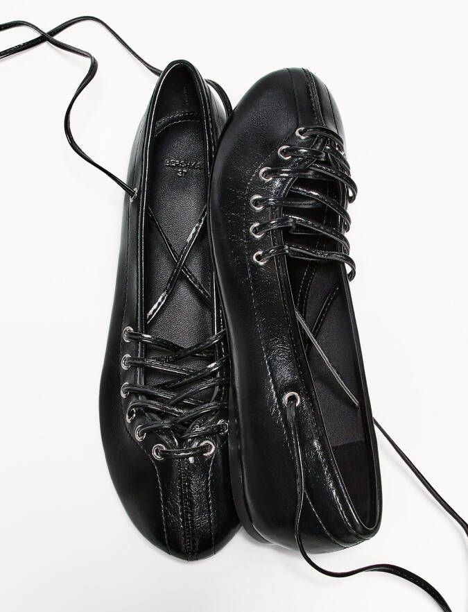 Bershka Ballerina met riempjes