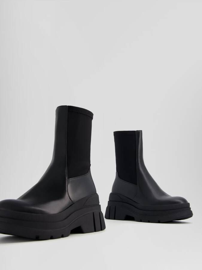 bershka chelsea boots