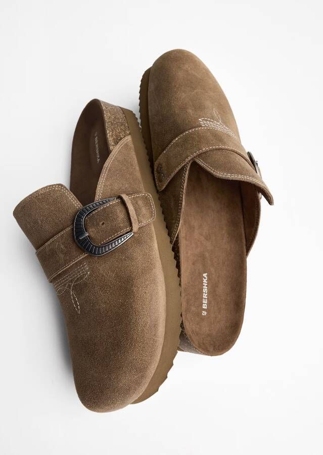 Bershka Clogs