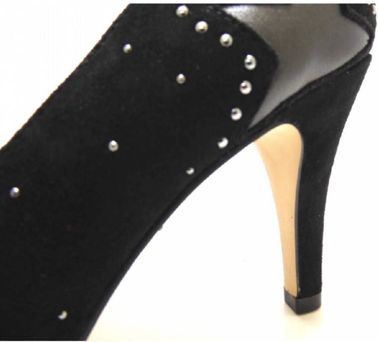 Caprice Pumps