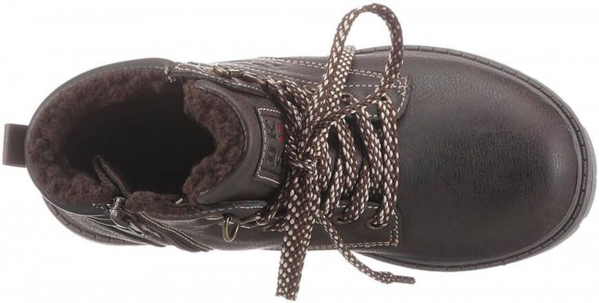 Dockers by Gerli Laarzen
