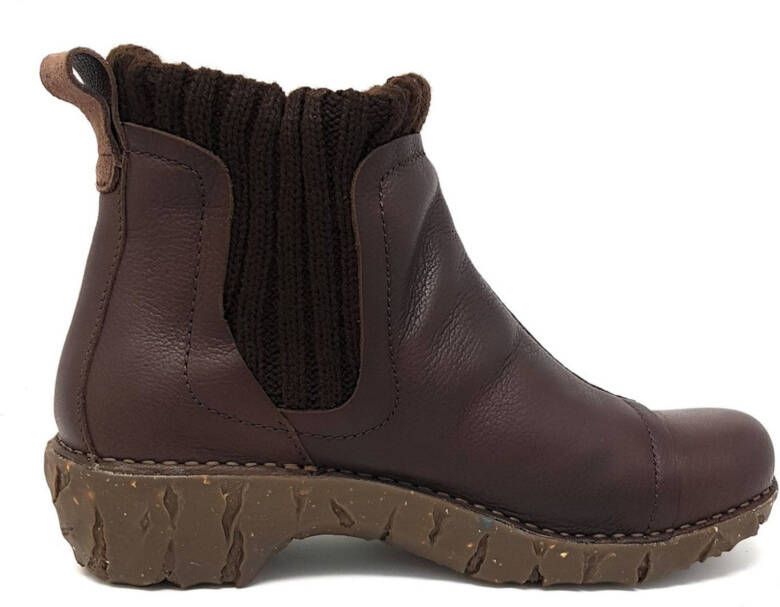 El Naturalista Chelsea boots
