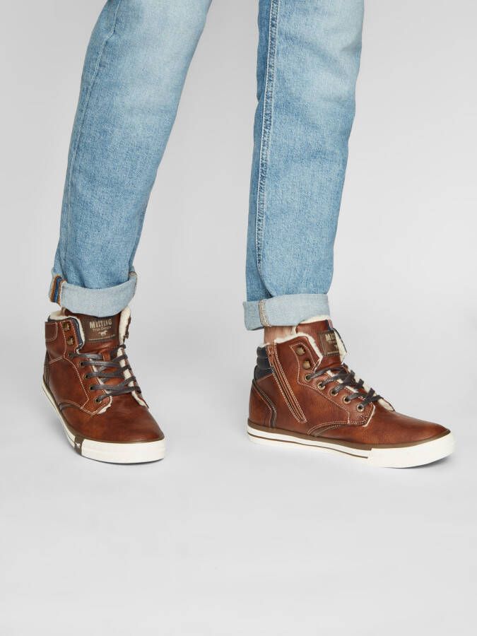 mustang Sneakers hoog