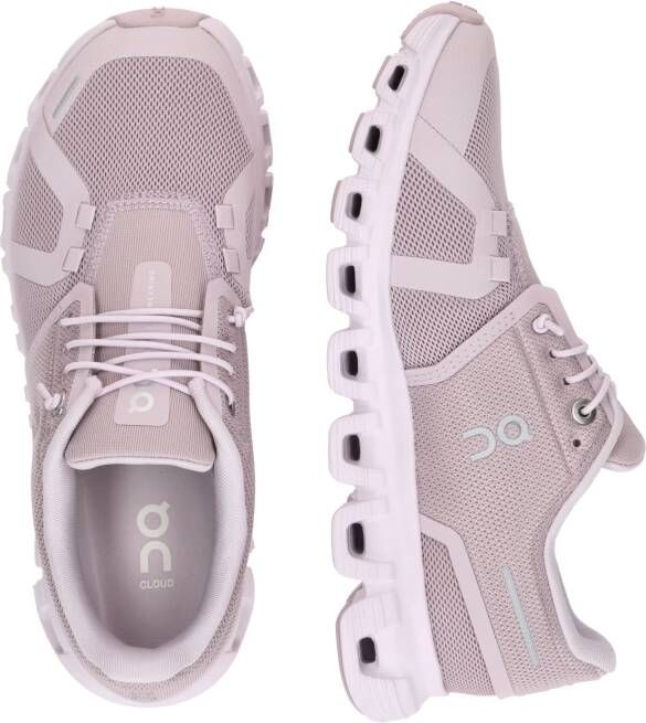 On Sneakers laag