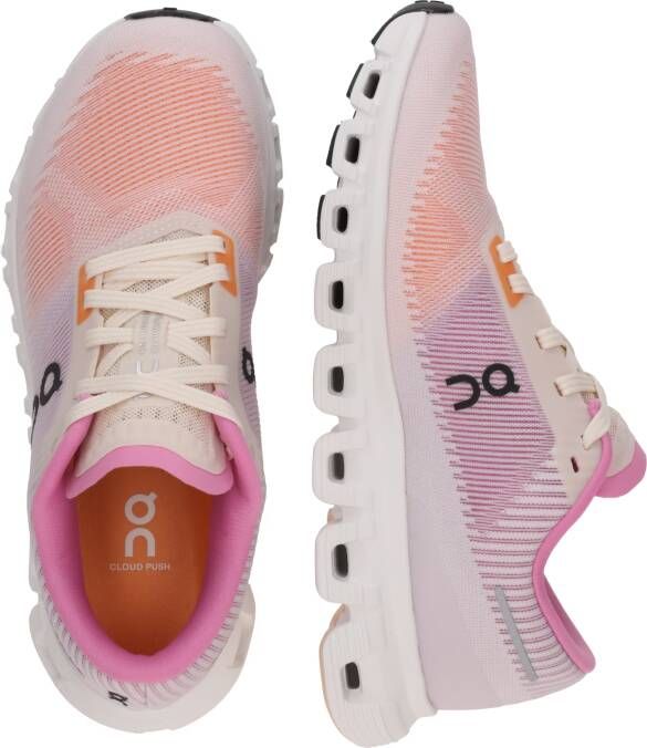 On Sneakers laag