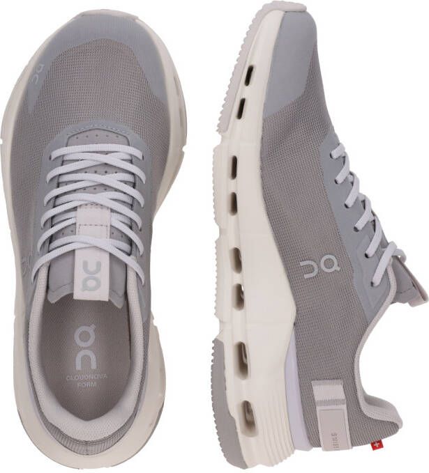 On Sneakers laag 'Cloudnova Form 2'