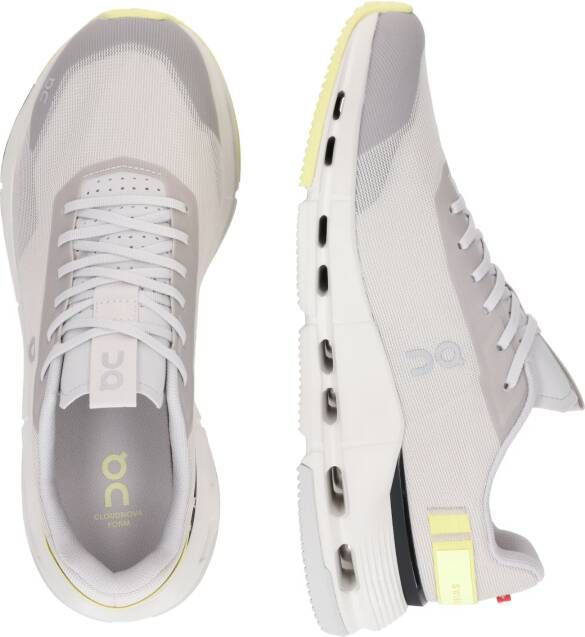On Sneakers laag 'Cloudnova Form 2'